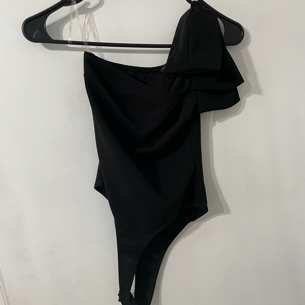 Black Off the Shoulder Bodysuit